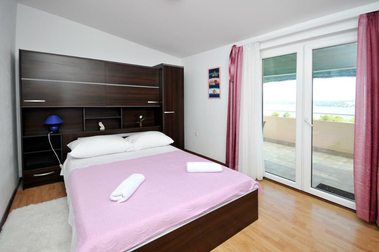 Apartment Sandra Trogir Bagian luar foto