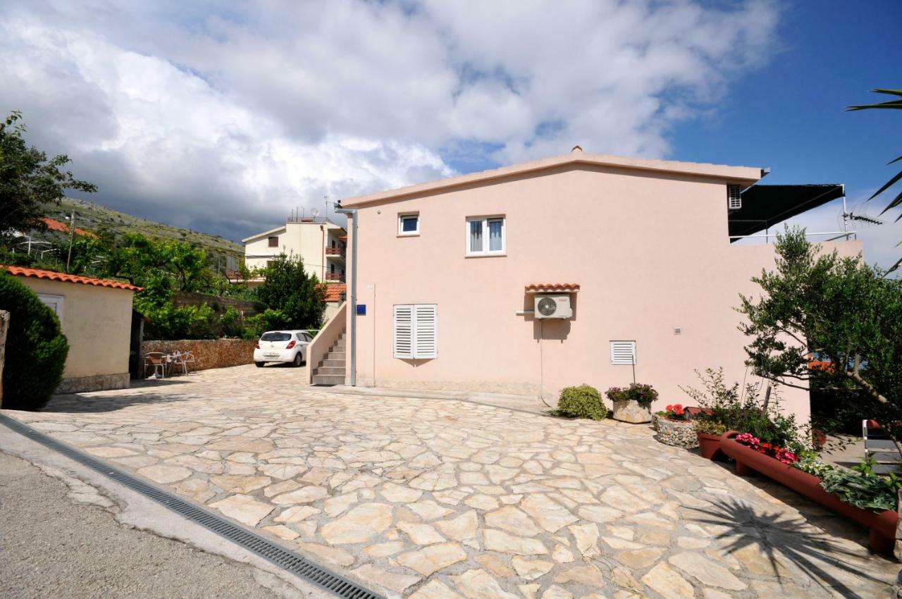 Apartment Sandra Trogir Bagian luar foto