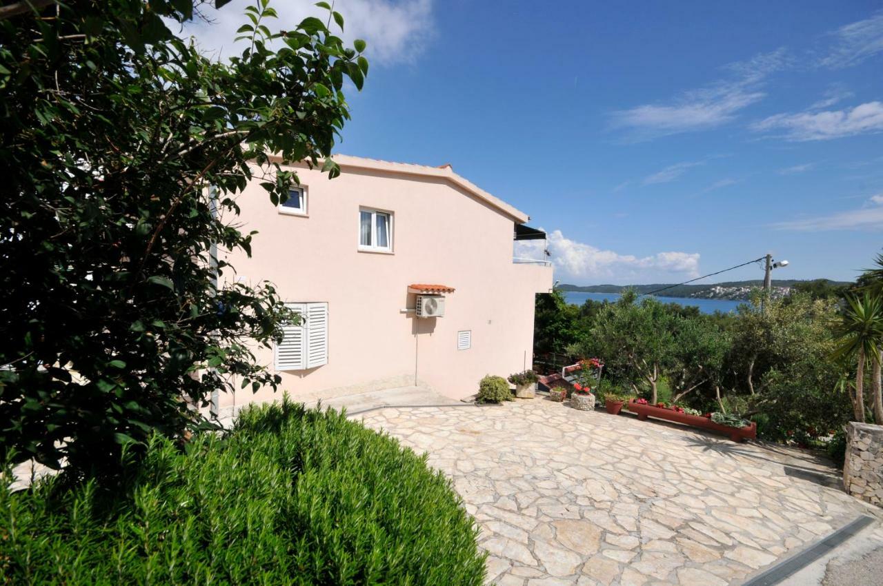 Apartment Sandra Trogir Bagian luar foto