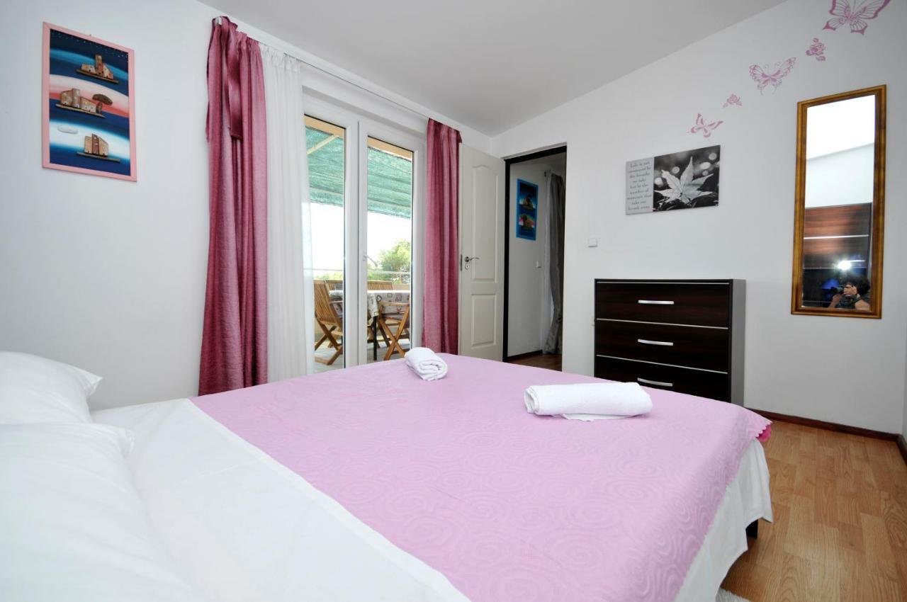 Apartment Sandra Trogir Bagian luar foto