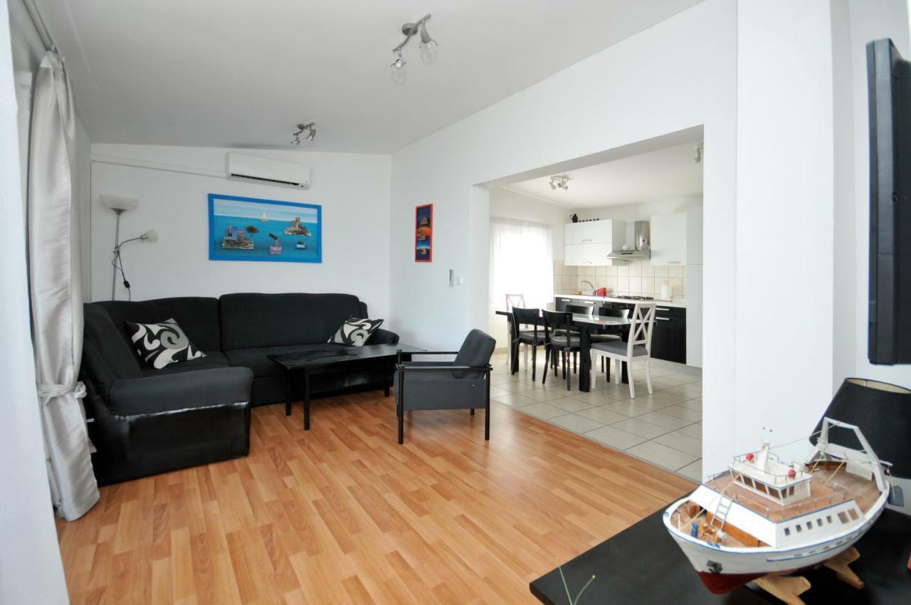 Apartment Sandra Trogir Bagian luar foto