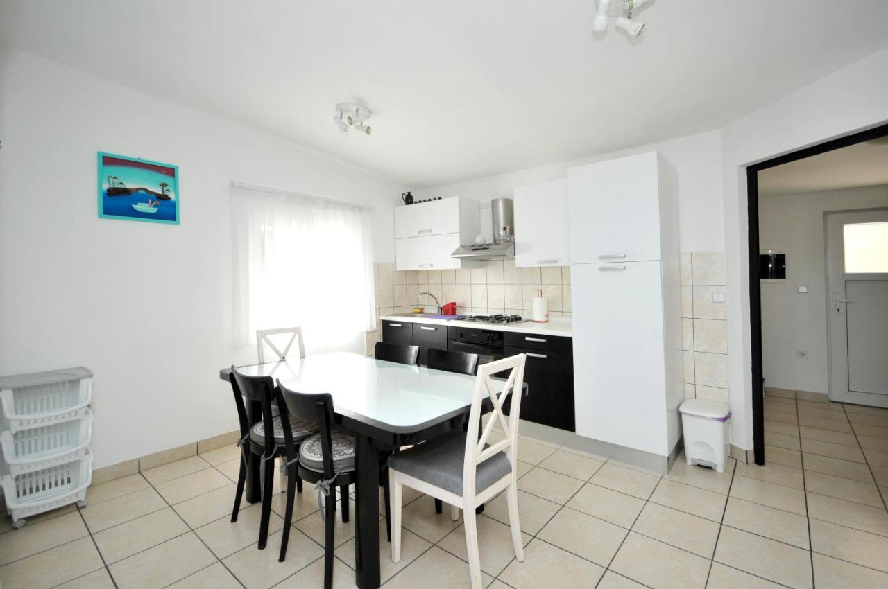 Apartment Sandra Trogir Bagian luar foto